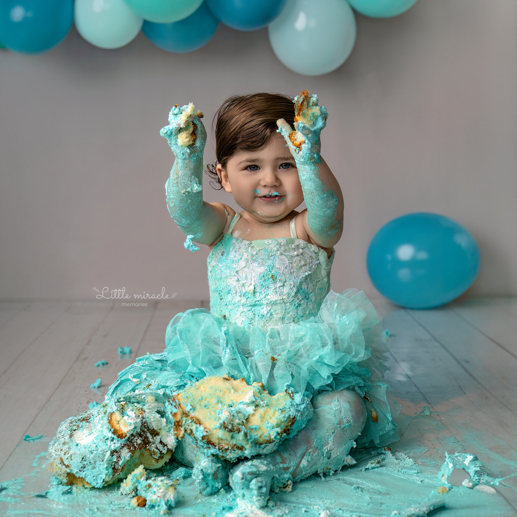 Baby portret eerste verjaardag voor cakesmash fotosessie Little Miracle Memories