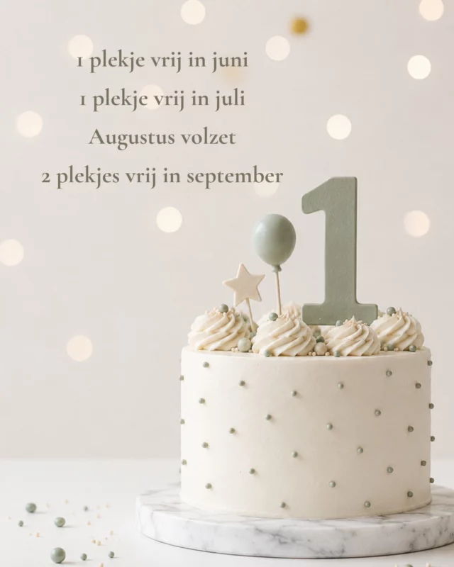 Pssst.... mama 👀

Augustus is volzet. Echt helemaal vol. 💚

Wat nog beschikbaar is?

🎂 1 plekje in juni
🎂 1 plekje in juli
🎂 2 plekjes in september

Wil jij straks niet moeten denken: "Had ik maar..."?

Stuur me een berichtje of plan je discovery call via link in bio 💚

 #cakesmash🎂 #cakesmash #1jaar #1jaaroud #eersteverjaardag #eersteverjaardagskado #cakesmashantwerpen #cakesmashzandhoven #babyfoto #babyfotografie #mamavanvlaanderen #mamavan #fotograafantwerpen #zandhoven #littlemiraclememories #littlemiraclememorieszandhoven